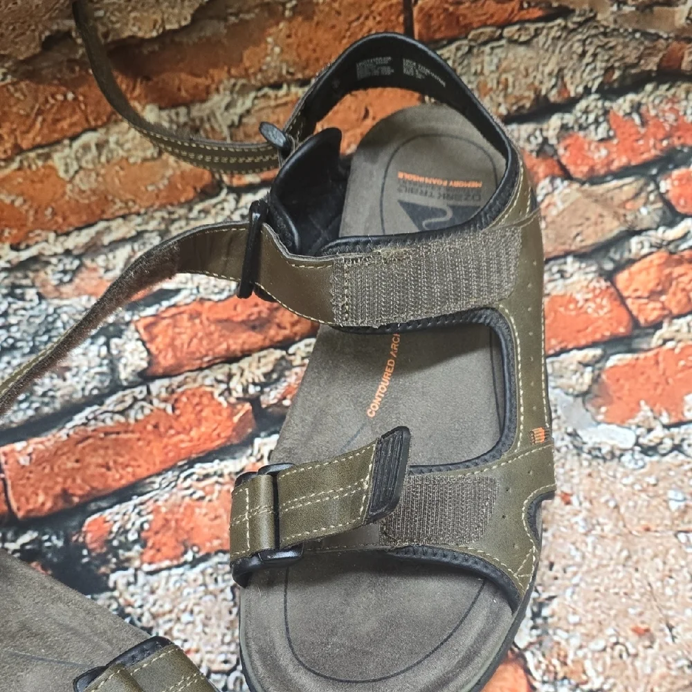 Ozark Trail Men's Khaki/Olive Green Outdoor Terrain Strap Sandals, Size 8